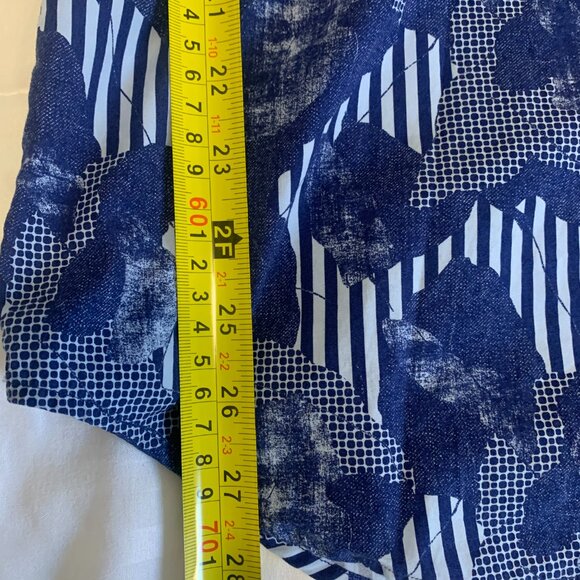 Saks Fifth Avenue Mens Shirt - Picture 8 of 10